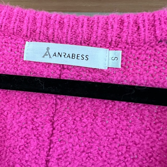 Amoment Women's Pink Crew Neck Sweater - Picture 3 of 3